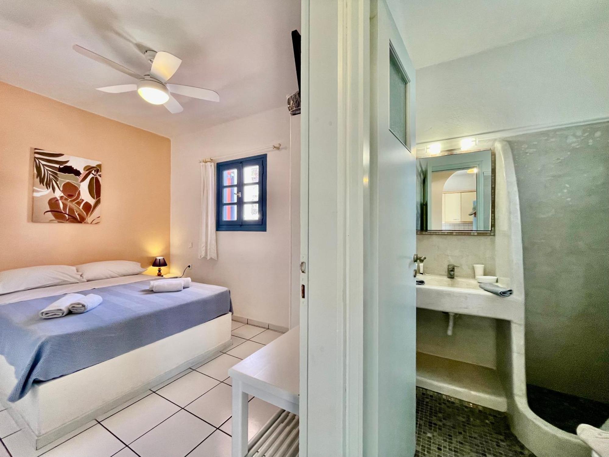 Asterias Mini Coastal Apartments Периволос Экстерьер фото