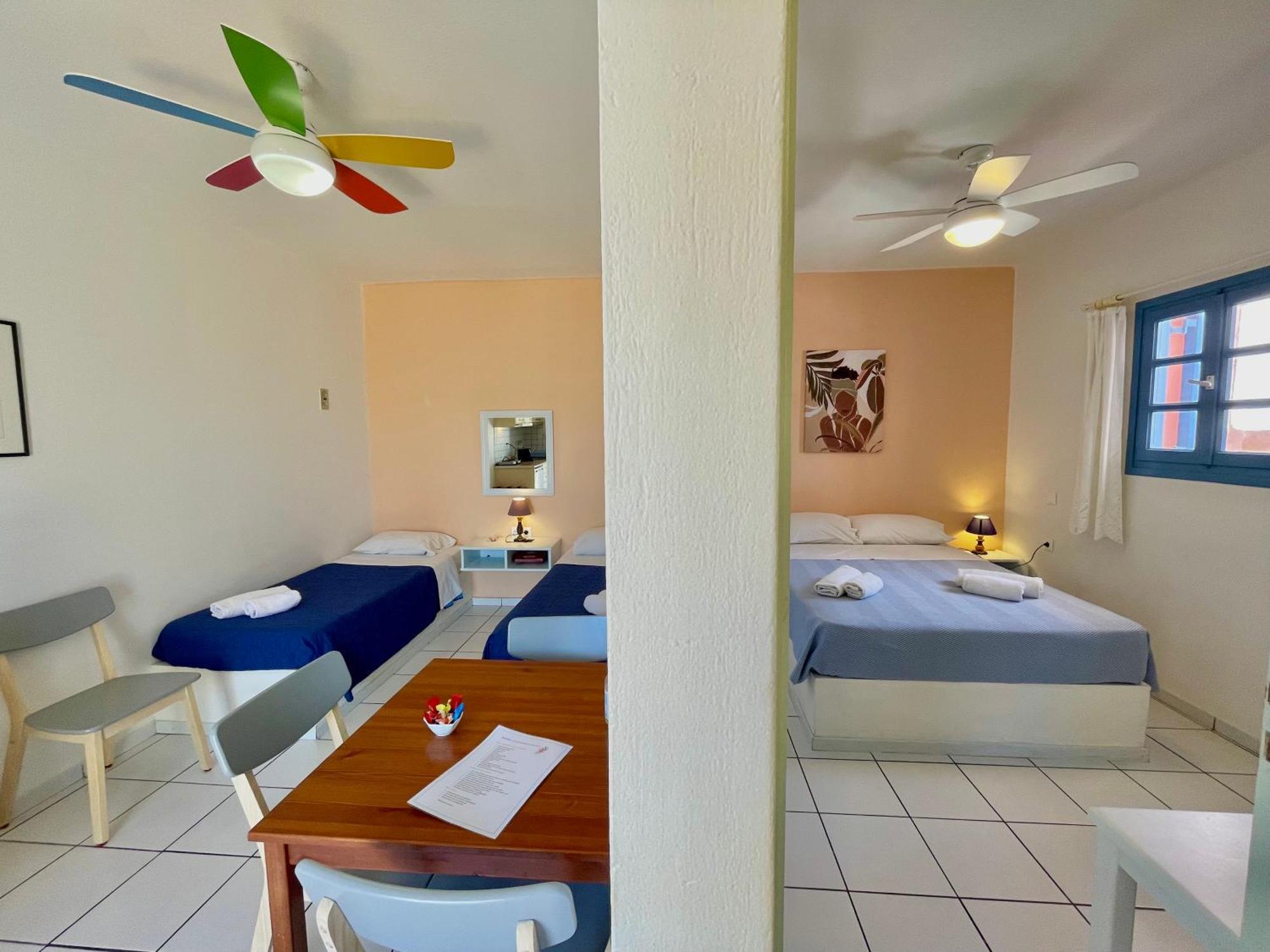 Asterias Mini Coastal Apartments Периволос Экстерьер фото